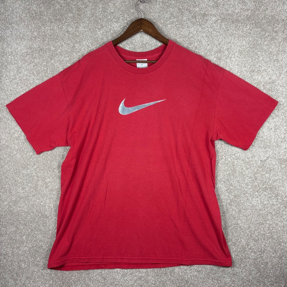 Nike Mens XL Red Short Sleeve Swoosh Graphic T-Shirt Cotton Crew Neck Vintage